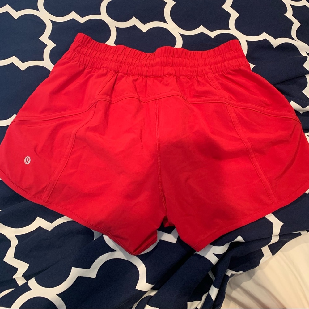 Lululemon Tracker 4” shorts